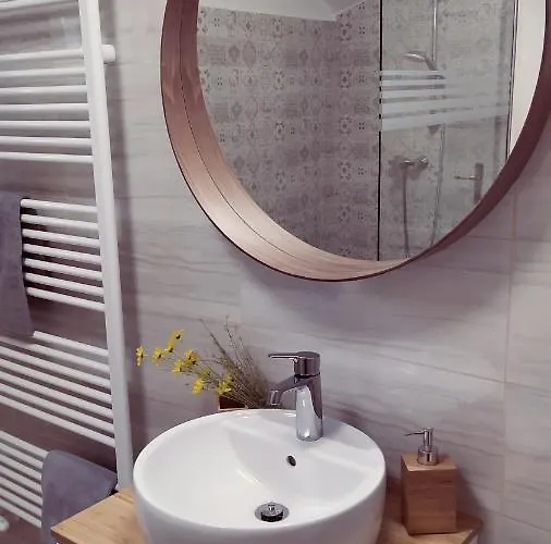 Varvoelgy Vendeghaz - Teljes Haz, Kizarolagos Hasznalattal Veszprém